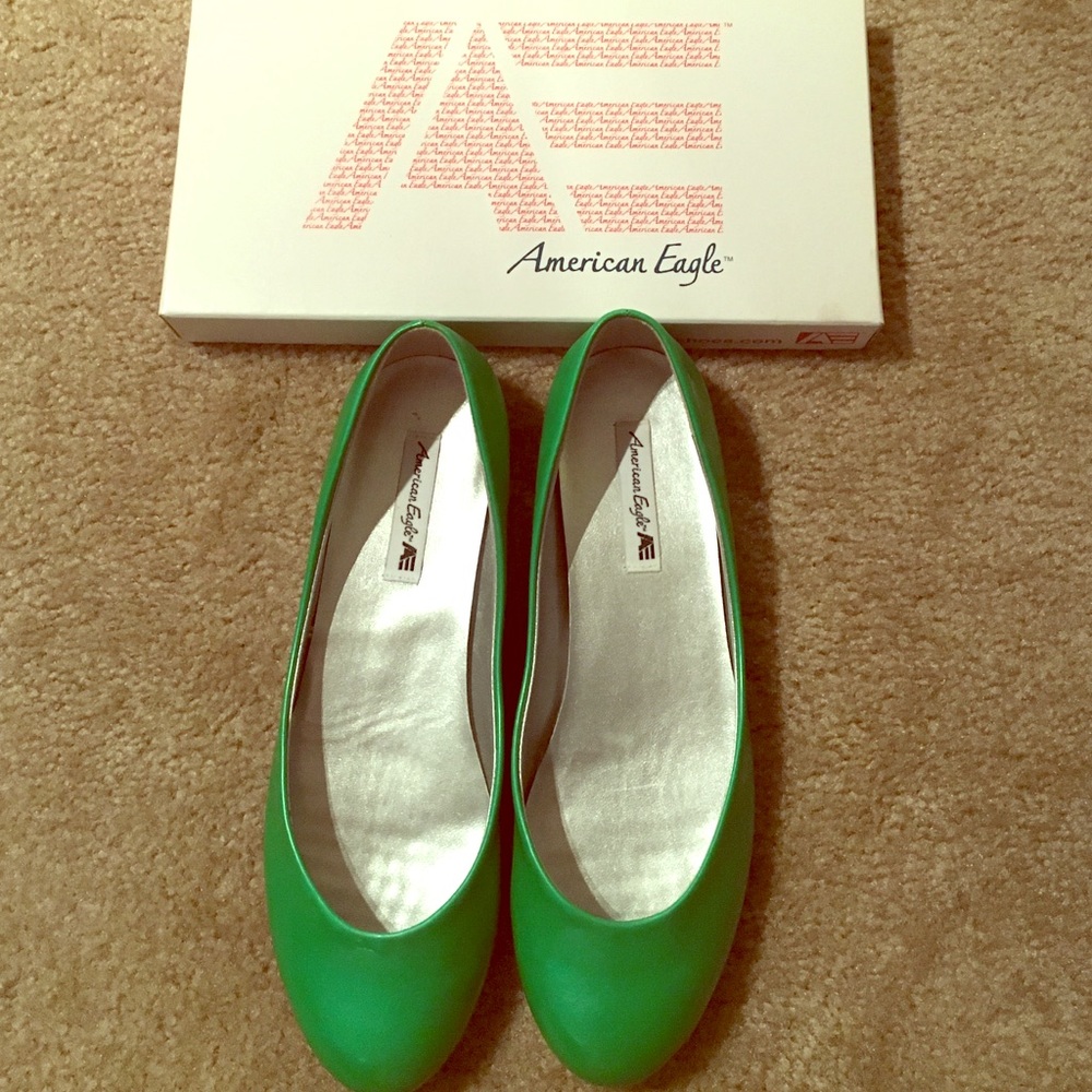 Green leather scoop ballet flats